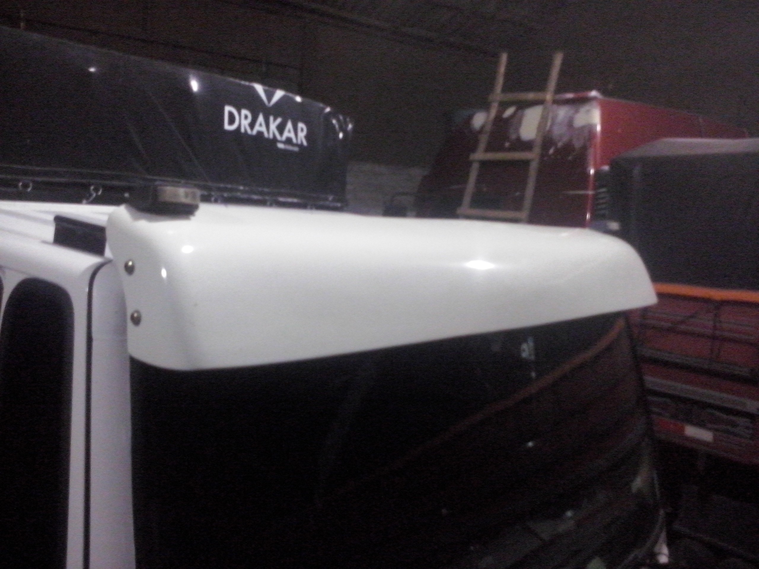 Quebra Sol Ford Cargo 83/2011 Fixo na Calha