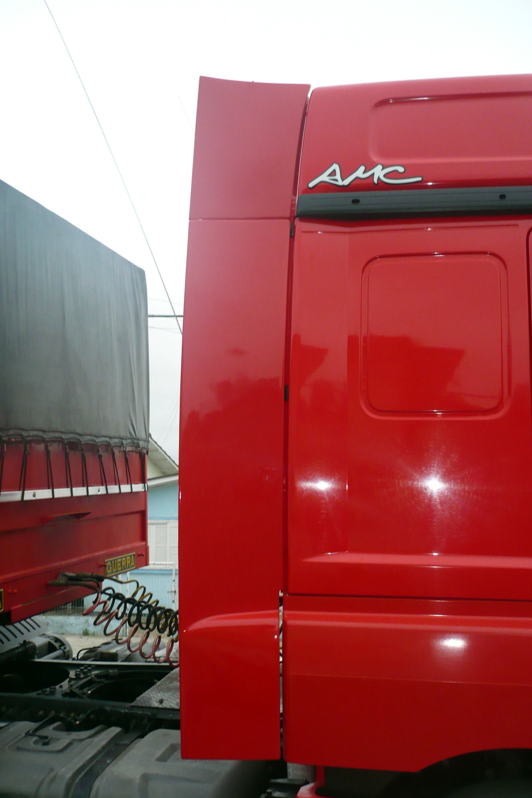 Lateral Cegonheiro MB AXOR Teto Alto